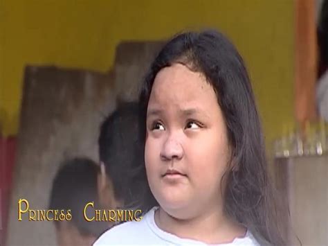 Cosplayer Na Mapagbigay Pa.